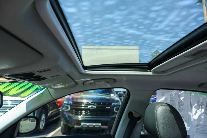 $6000 : BMW 3 Series 2010 328i 4dr S image 6