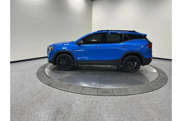 $27446 : GMC Terrain 2024 AWD SLT 4dr image 8