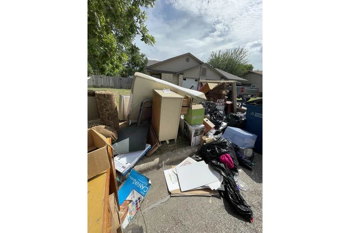 🚚 JUNK REMOVAL (512)354-0008 image 6