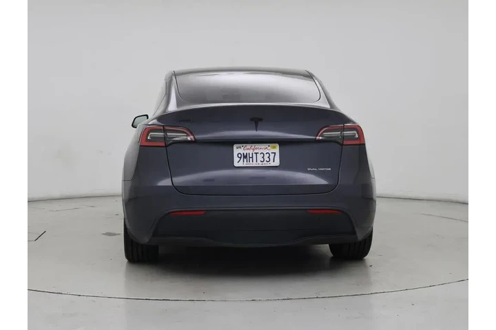 $27998 : Tesla Model Y 2021 AWD Long image 6