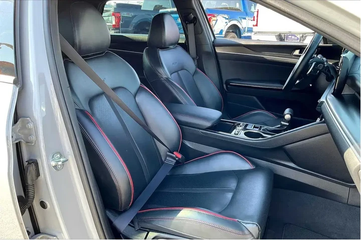 $29297 : Kia K5 2024 GT 4dr Sedan image 8