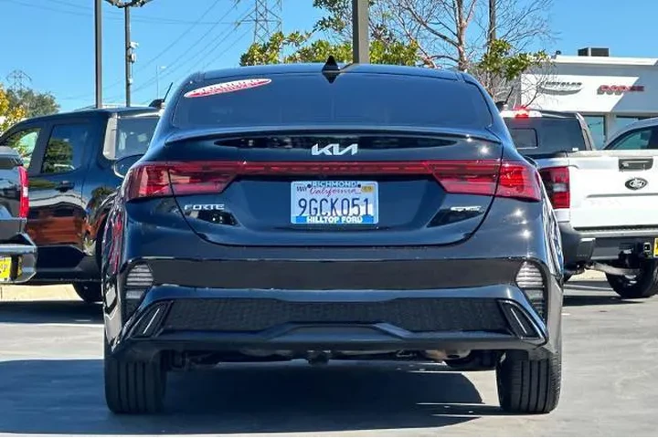 $19991 : Kia Forte 2023 GT-Line 4dr S image 5