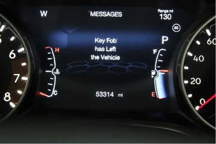 $20985 : Jeep Compass 2021 80th Anniv image 10