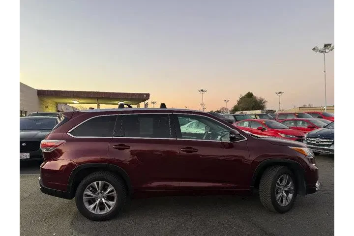 $19995 : Toyota Highlander 2015 XLE 4 image 8