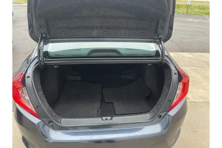 $16852 : Honda Civic 2017 EX-L 4dr Se image 9