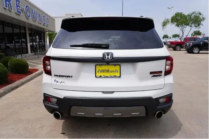 $35225 : Honda Passport 2023 AWD Trai image 5