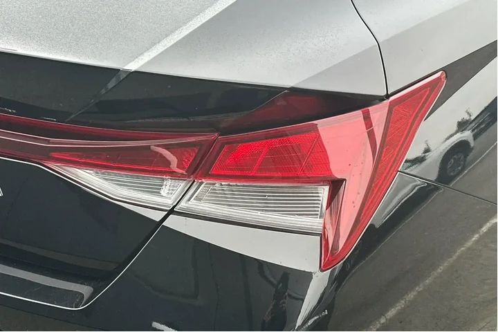 $15990 : Hyundai ELANTRA 2023 SEL 4dr image 6