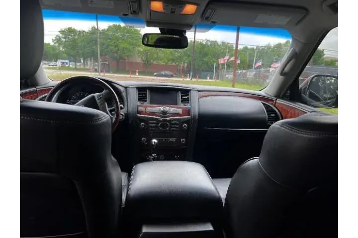 $18495 : 2016 QX80 image 10