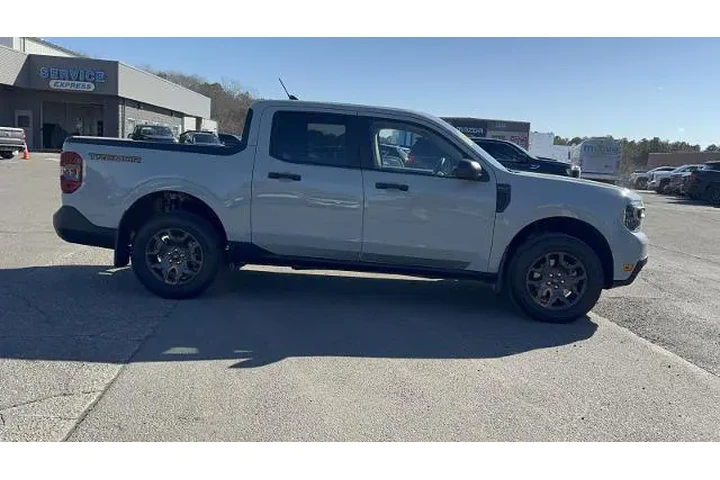$27800 : Ford Maverick 2024 AWD XLT 4 image 3
