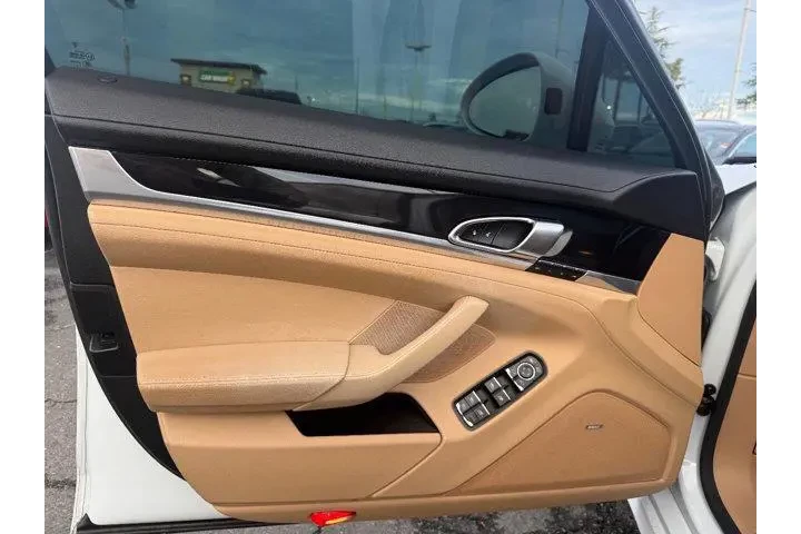 $30999 : Porsche Panamera 2016 S E-Hy image 9