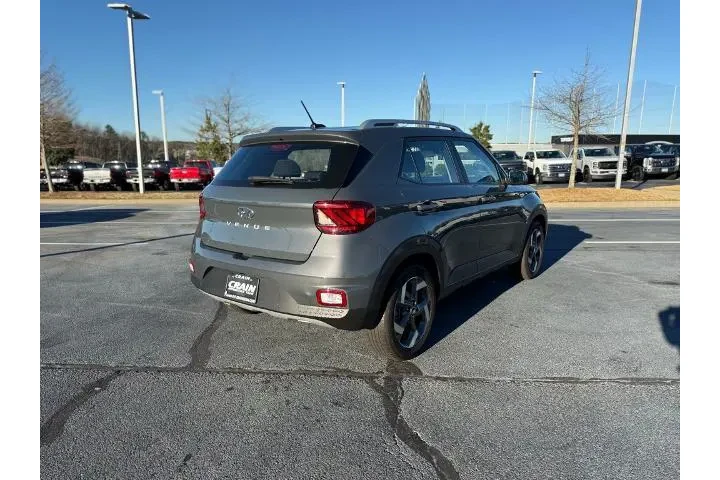 $19398 : Hyundai VENUE 2025 SEL 4dr C image 8