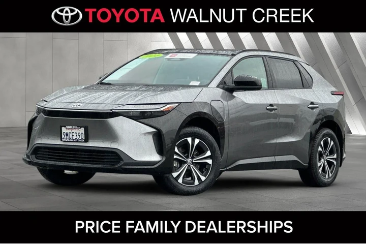 $22300 : Toyota bZ4X 2024 AWD XLE 4dr image 1