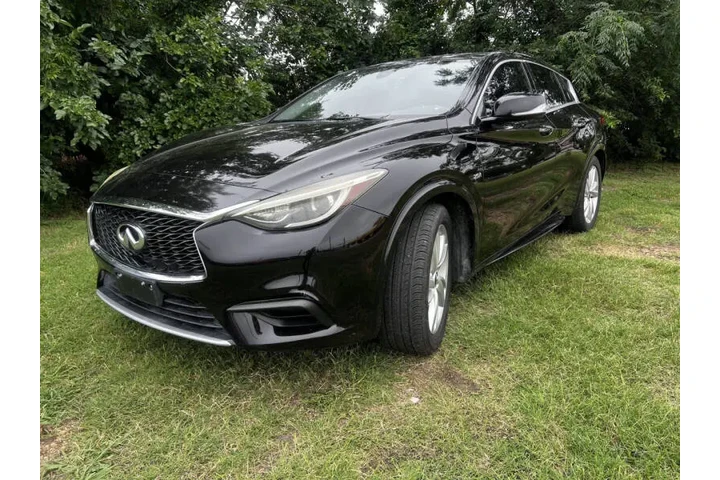 $13995 : 2017 QX30 Sport image 1