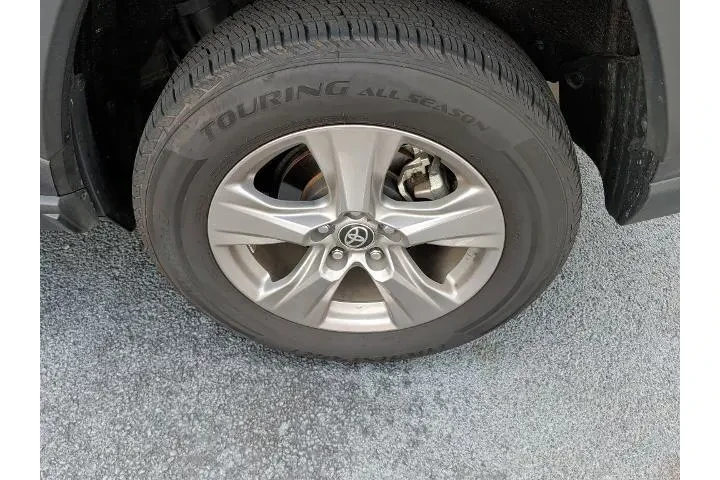 $30538 : Toyota RAV4 2024 XLE 4dr SUV image 5