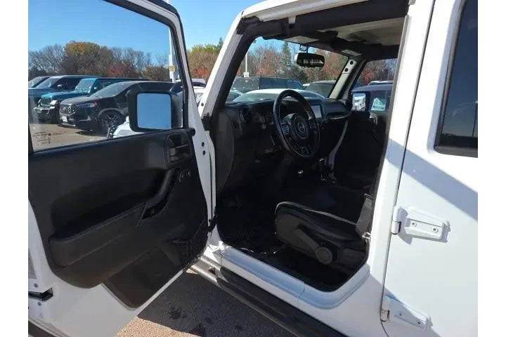 $24518 : Jeep Wrangler Unlimited 2017 image 8