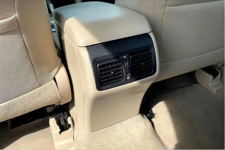 $11389 : Toyota Camry Hybrid 2013 XLE image 10