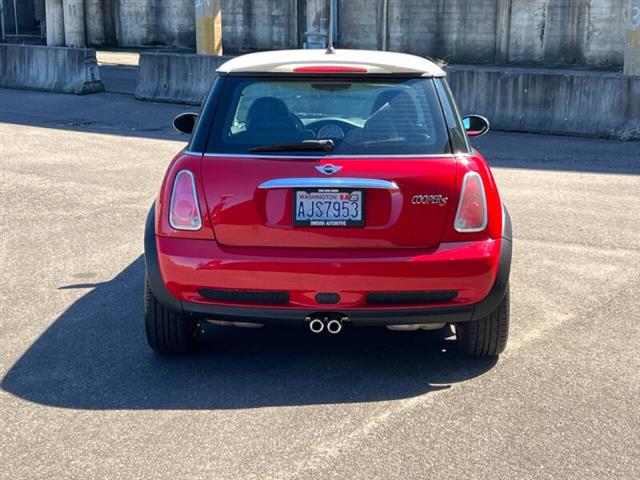 $6988 : 2005 MINI Cooper S image 6