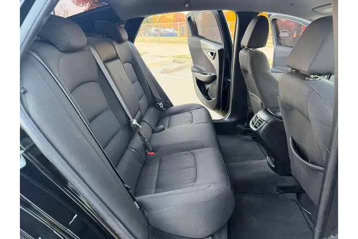 $11999 : 2020 CHEVROLET MALIBULT SEDAN image 1