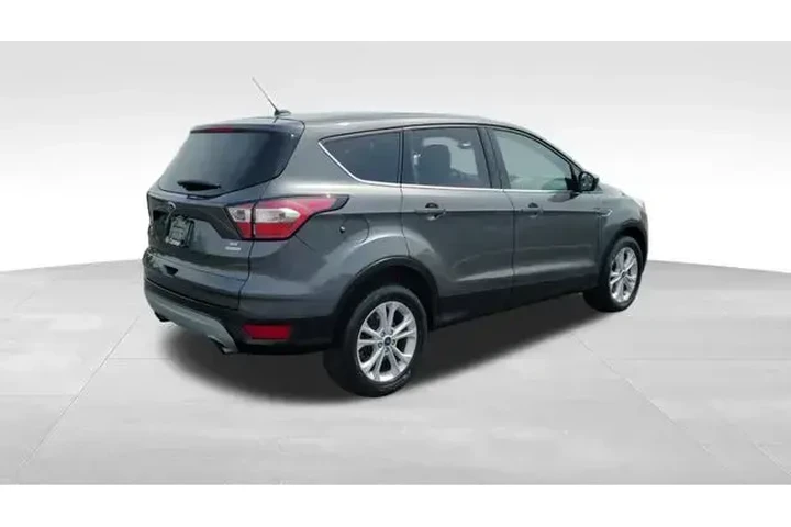 $7962 : Ford Escape 2017 SE 4dr SUV image 8