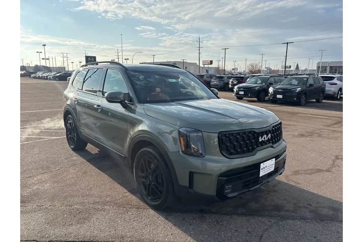 $40999 : 2024 Telluride SX X-Line image 3