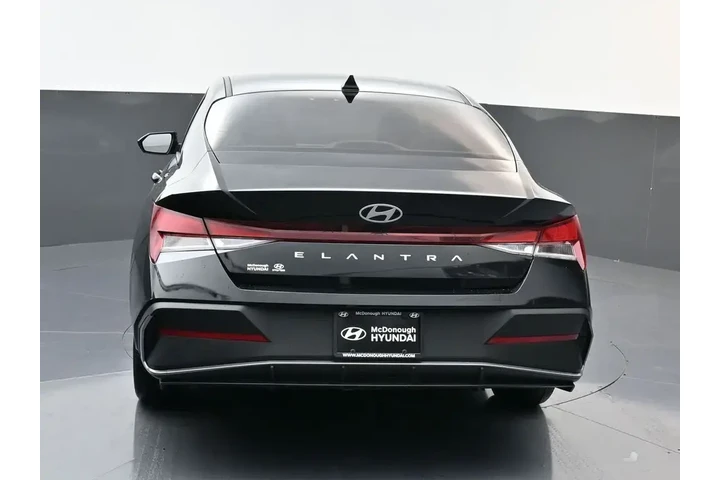 $20889 : Hyundai ELANTRA 2024 SEL 4dr image 4