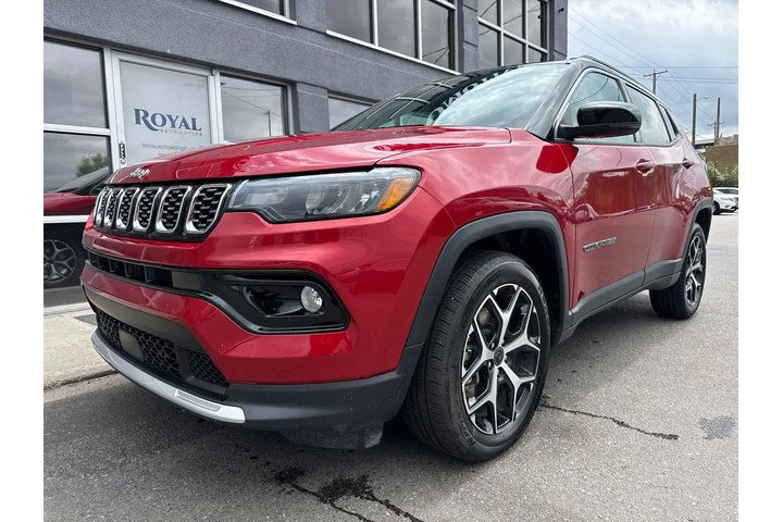 $24995 : 2025 Compass Limited 4x4 image 2
