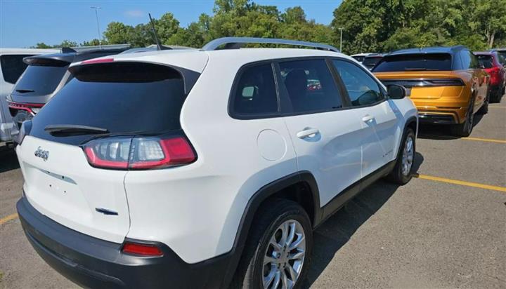 $14050 : 2020 JEEP CHEROKEE image 9