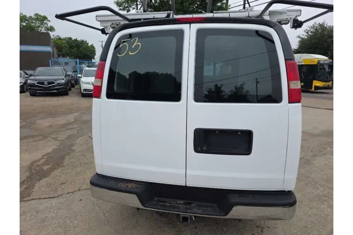 $13000 : 2014 Express 2500 image 7