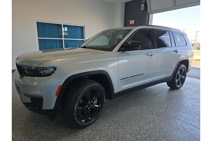 $34999 : Jeep Grand Cherokee L 2024 4 image 1