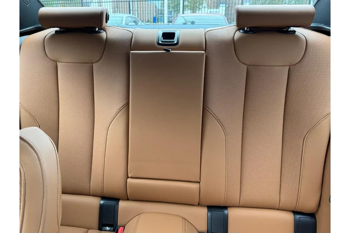 2025 BMW 2-Series 230i Coupe image 9