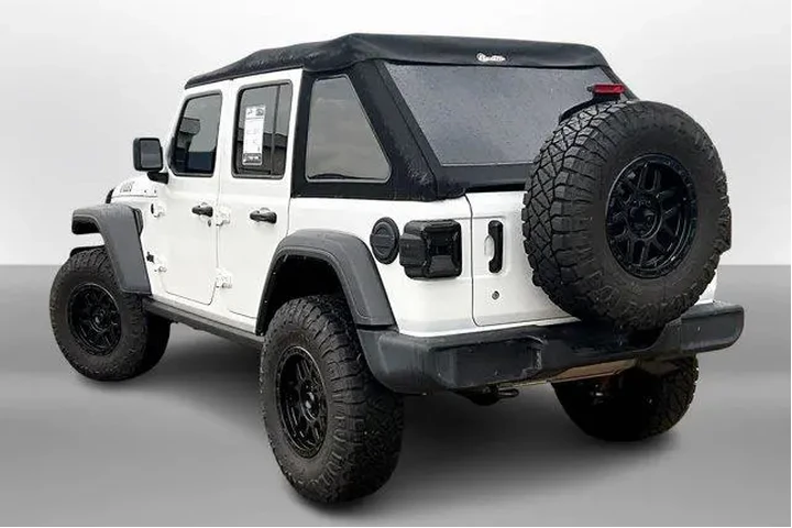 $26223 : Jeep Wrangler Unlimited 2021 image 9