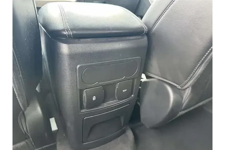 $28699 : Ford Explorer 2023 AWD XLT 4 image 7