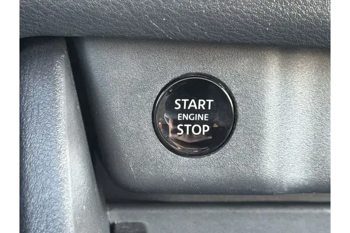 $21278 : Nissan Rogue 2025 SV 4dr Cro image 9