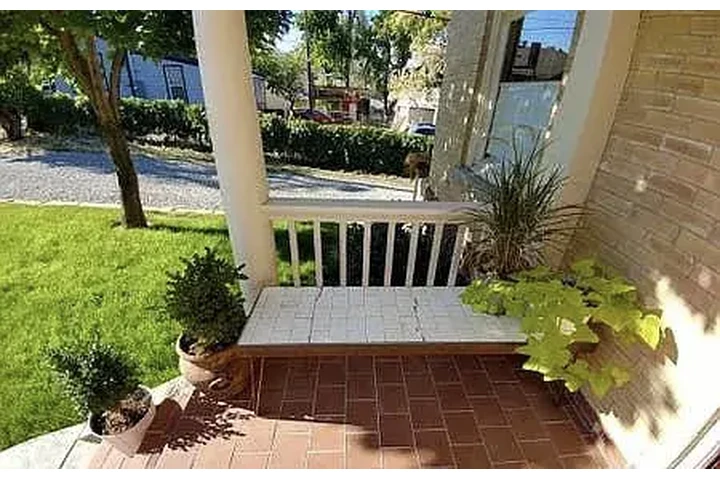 $1850 : HOUSE AVAILABLE IN SALT LAKE image 10