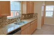 $2000 : 2 bedroom House in Koreatown thumbnail
