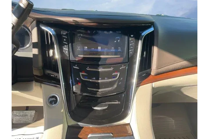 $28344 : Cadillac Escalade 2017 4x4 P image 10