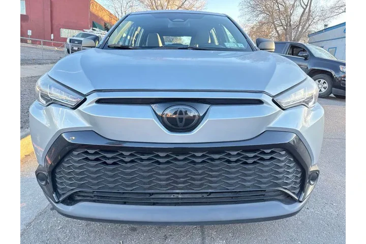 $13995 : 2024 Corolla Cross Hybrid S image 2