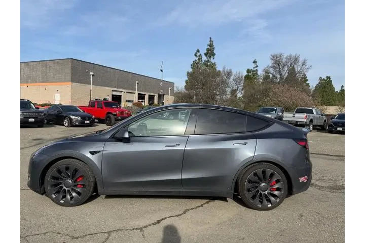 $30700 : Tesla Model Y 2023 AWD Perfo image 2