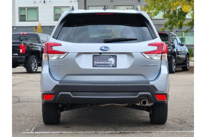 $23495 : 2024 Forester Limited image 9