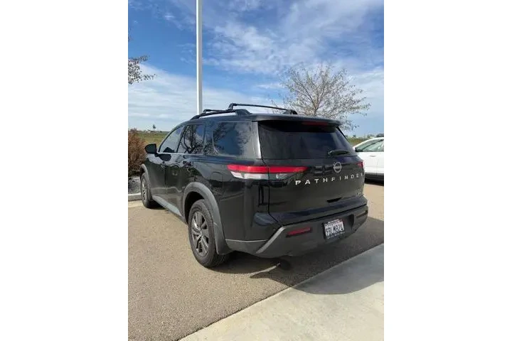 $23900 : Nissan Pathfinder 2022 SV 4d image 3