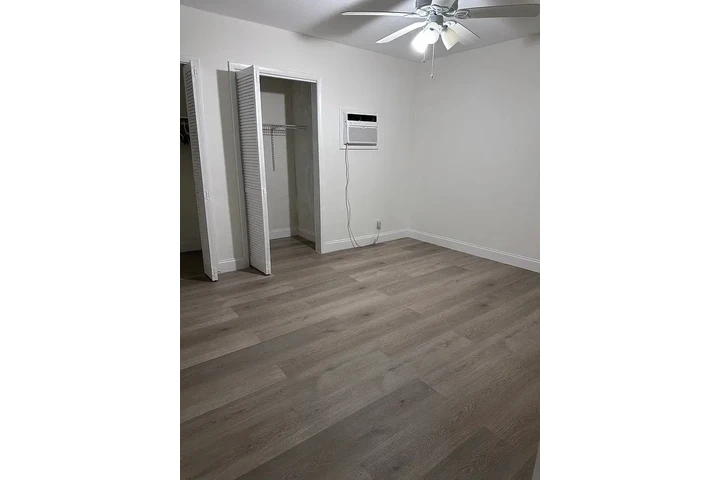 $700 : Nice Home...Coral Gables FL image 3
