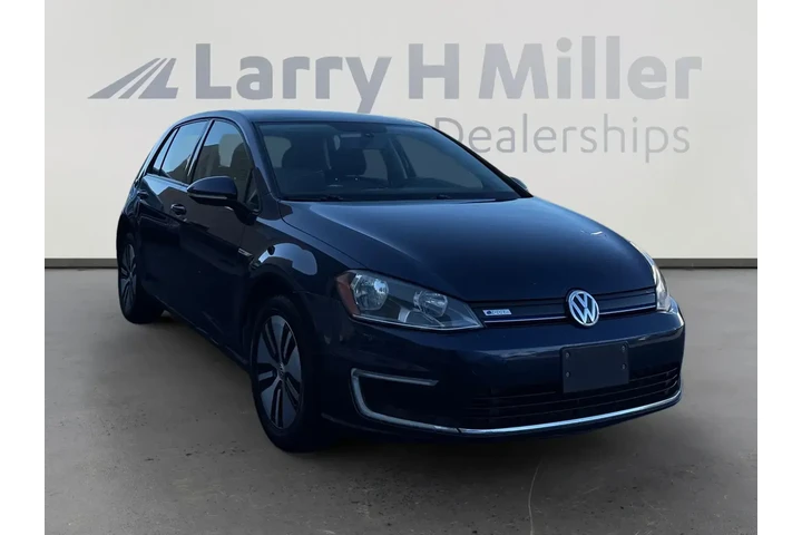 Volkswagen e-Golf 2016 SE 4d image 7