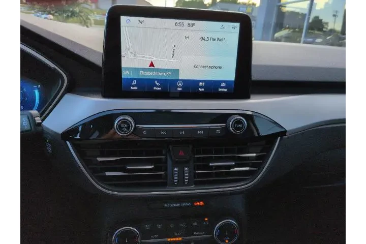 $28375 : Ford Escape 2022 SEL 4dr SUV image 9