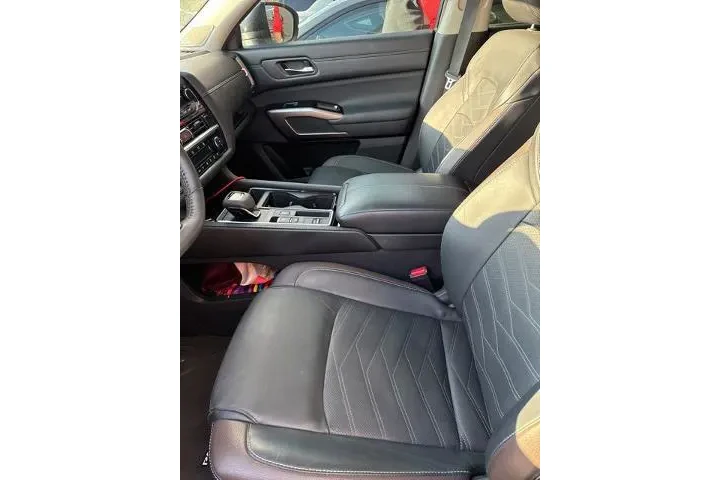 $36510 : Nissan Pathfinder 2024 Plati image 5