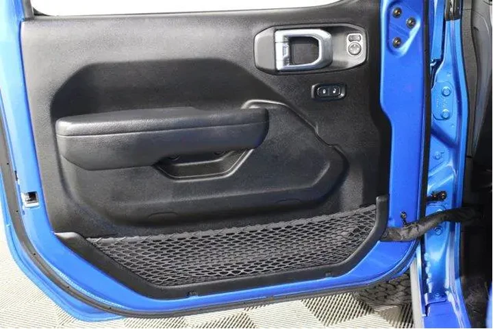 $37998 : Jeep Wrangler Unlimited 2022 image 6