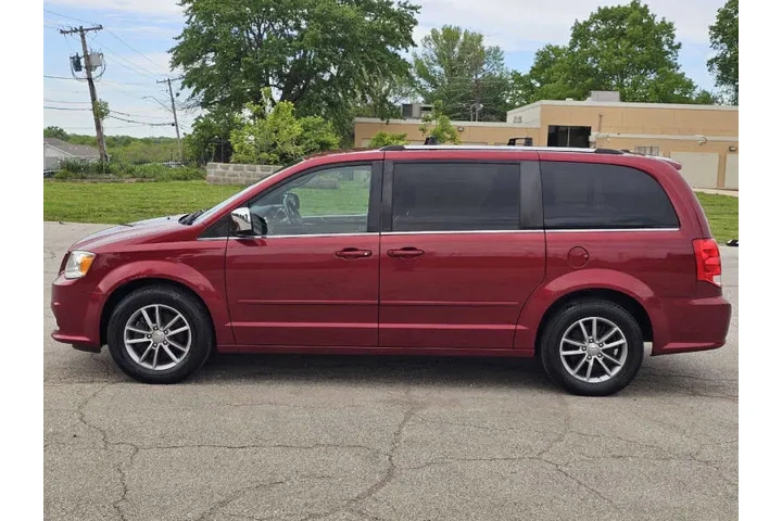 $5500 : 2015 Grand Caravan SXT Plus image 6