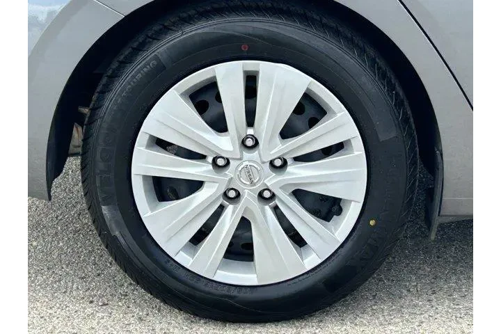 $16885 : Nissan Sentra 2023 S 4dr Sed image 7