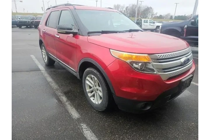 $7900 : Ford Explorer 2011 AWD XLT 4 image 2