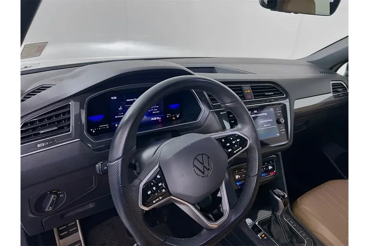$22998 : Volkswagen Tiguan 2022 SE R- image 9