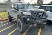 $32995 : Toyota Tacoma 2021 4x4 SR5 V thumbnail